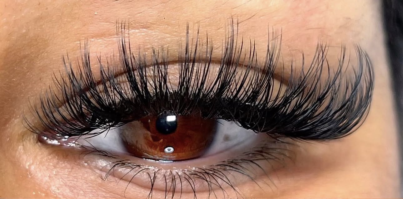 Lash extension set 1 by Glamorous Lure