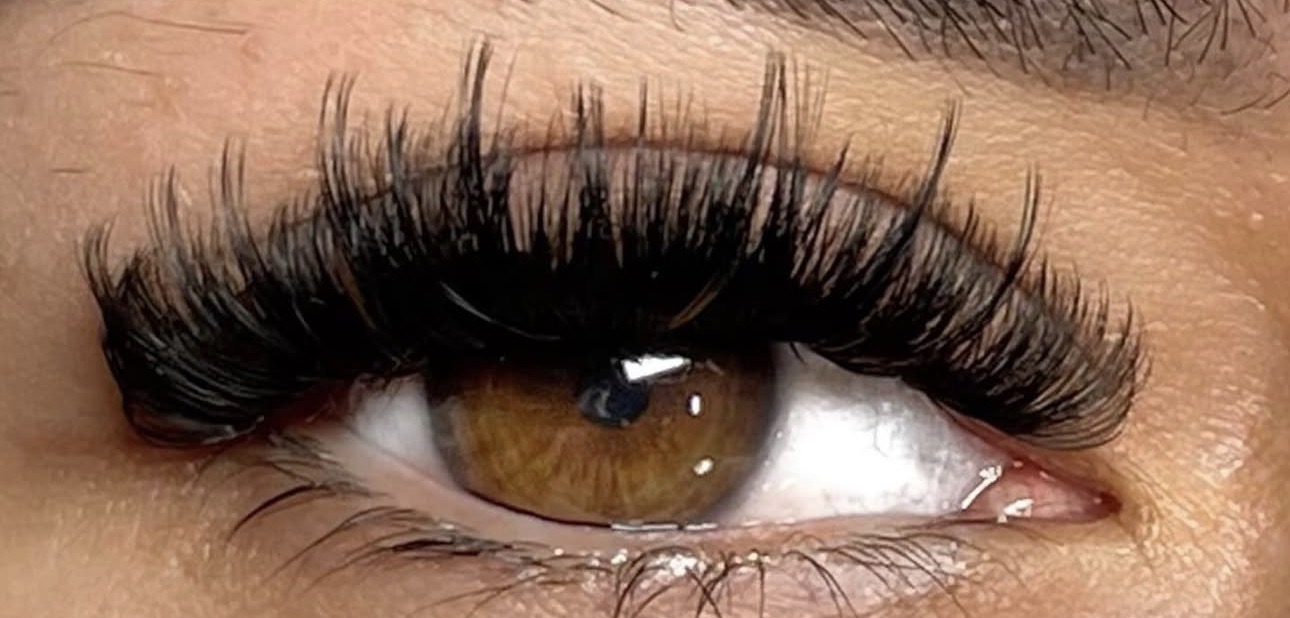 Lash extension set 4 by Glamorous Lure